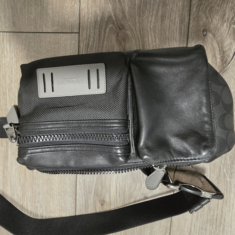 Coach Black and Gray Belt Bag
